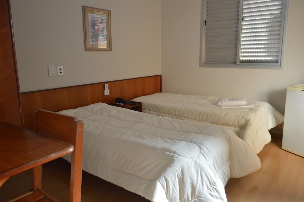Hotel Chantilly Presidente Prudente Ruang foto
